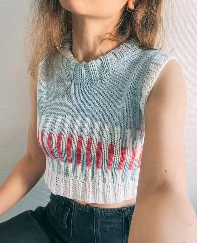Sommerliches neues gestreiftes Camisole-Top im Dopamin-Stil für Damen, modisch und vielseitig für den Outdoor-Einsatz. – Detail 4