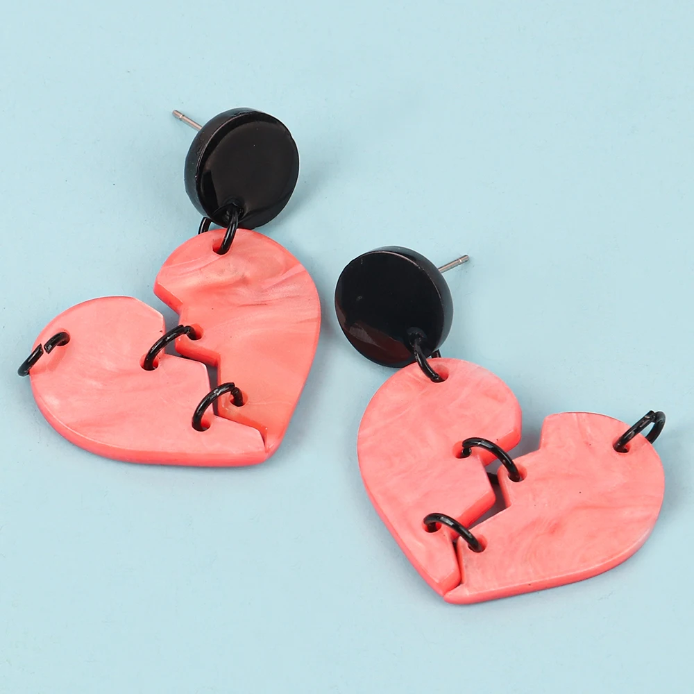 

Halloween Gothic Pink Broken Heart Pendant Earrings for Women New Creative Stitch Peach Heart Drop Earring Fashion Party Jewelry