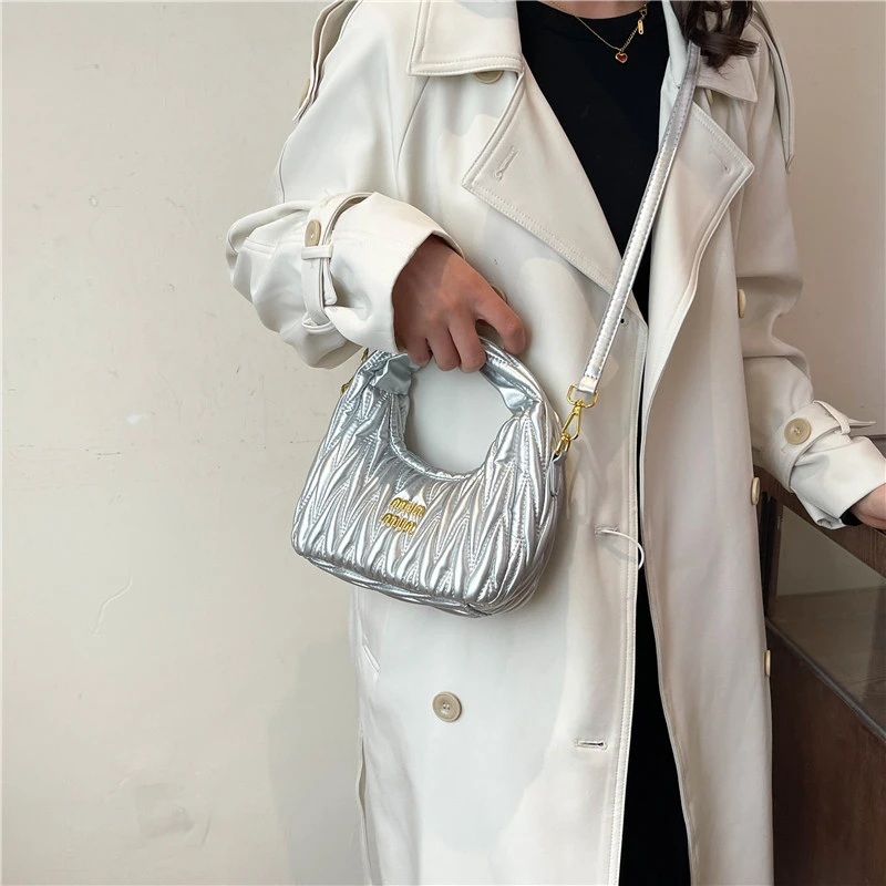 

Fashionable Messenger Purse Casual Commuter Bag For Women High-End Minimalist Design With Unique Paris Flair
