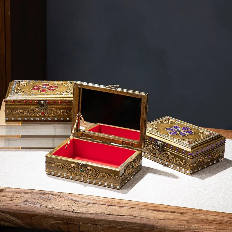 Solid wood jewelry box with lock necklace ring jewelry storage box retro desktop jewelry bracelet finishing box