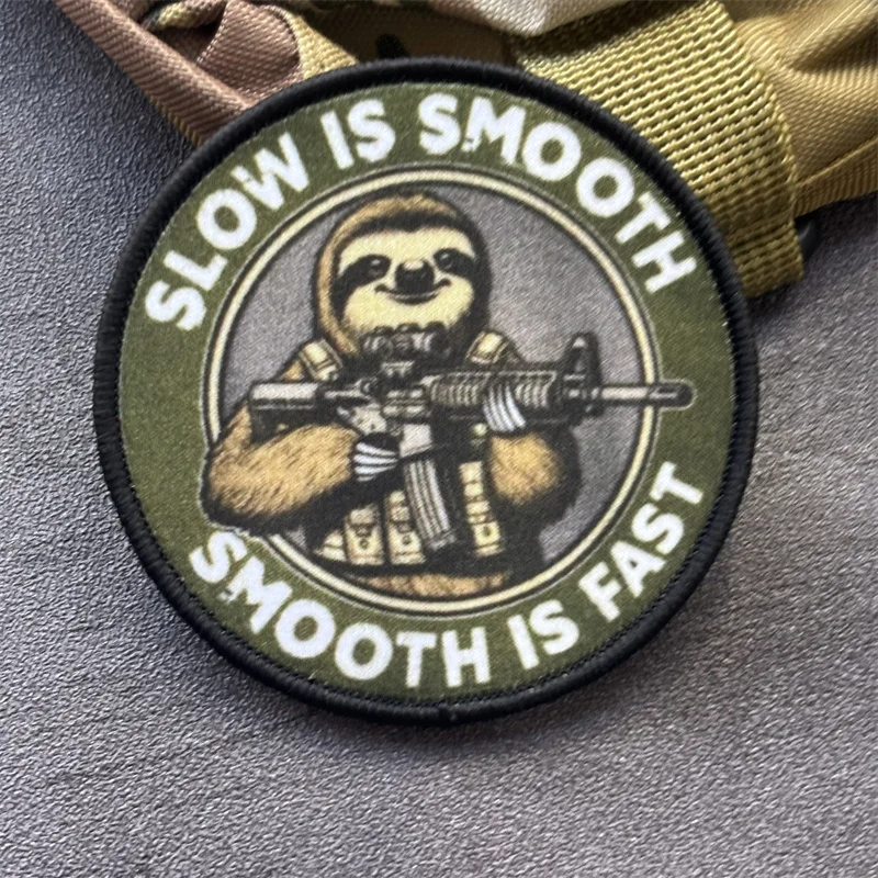 Parche moral táctico Slow Is Smooth Is Fast con velcro para equipamiento - imagen 5