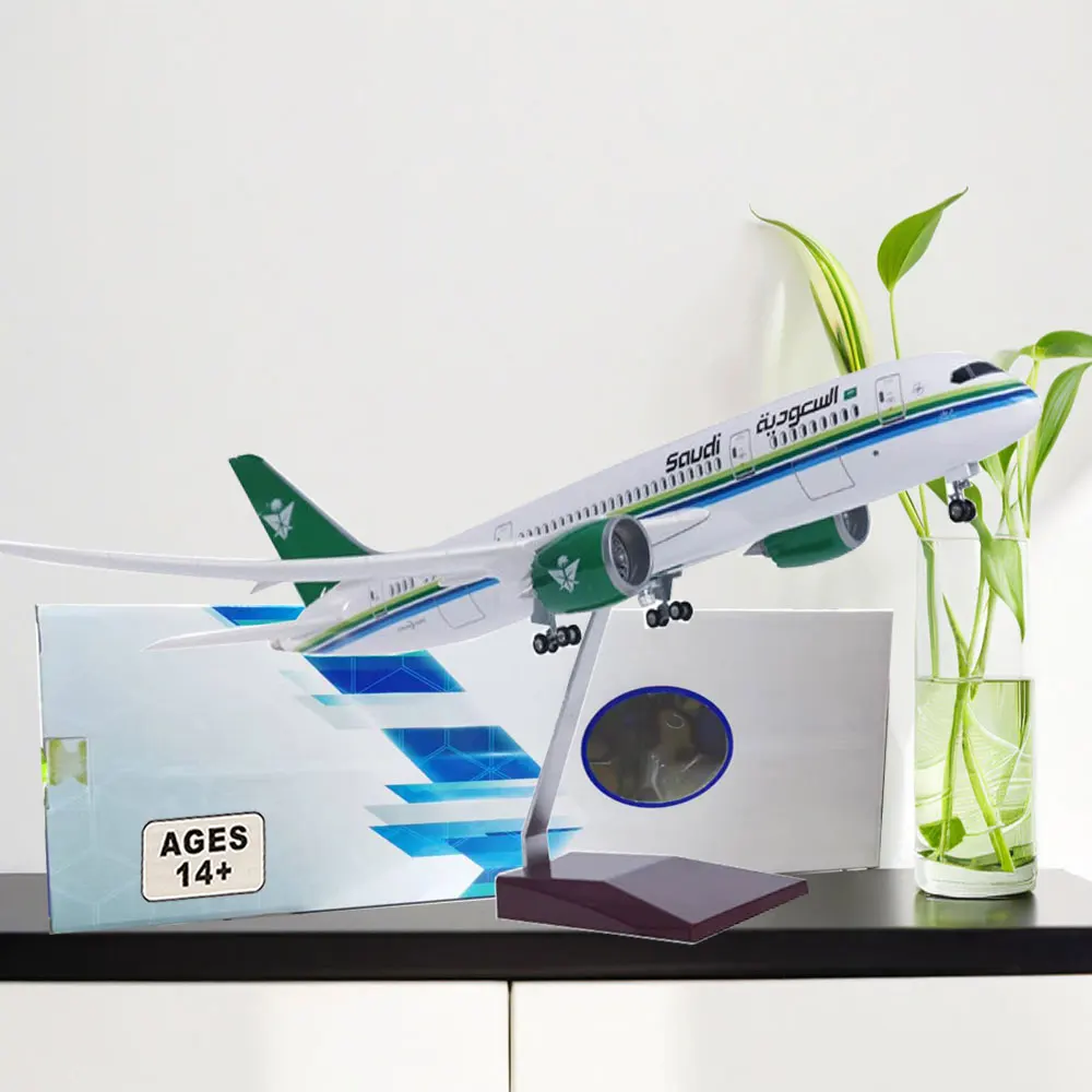 43cm Scale Model Airplane Saudi Arabian Airlines Boeing 787 Simulation Airliner Airplane Model With Wheels With Lights For Gift