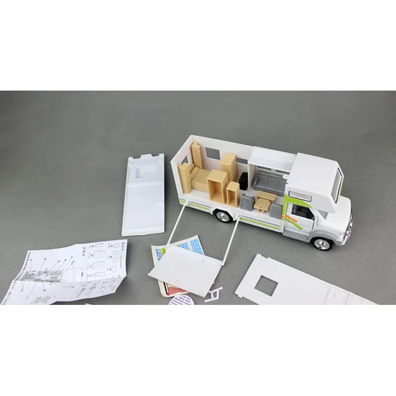 [Lustig] 22 cm großes Motorhomes Home Coach Camper Van-Modell aus Druckguss mit Licht und Ton. Rückzugs-Legierungsauto inklusive Möbelspielzeug