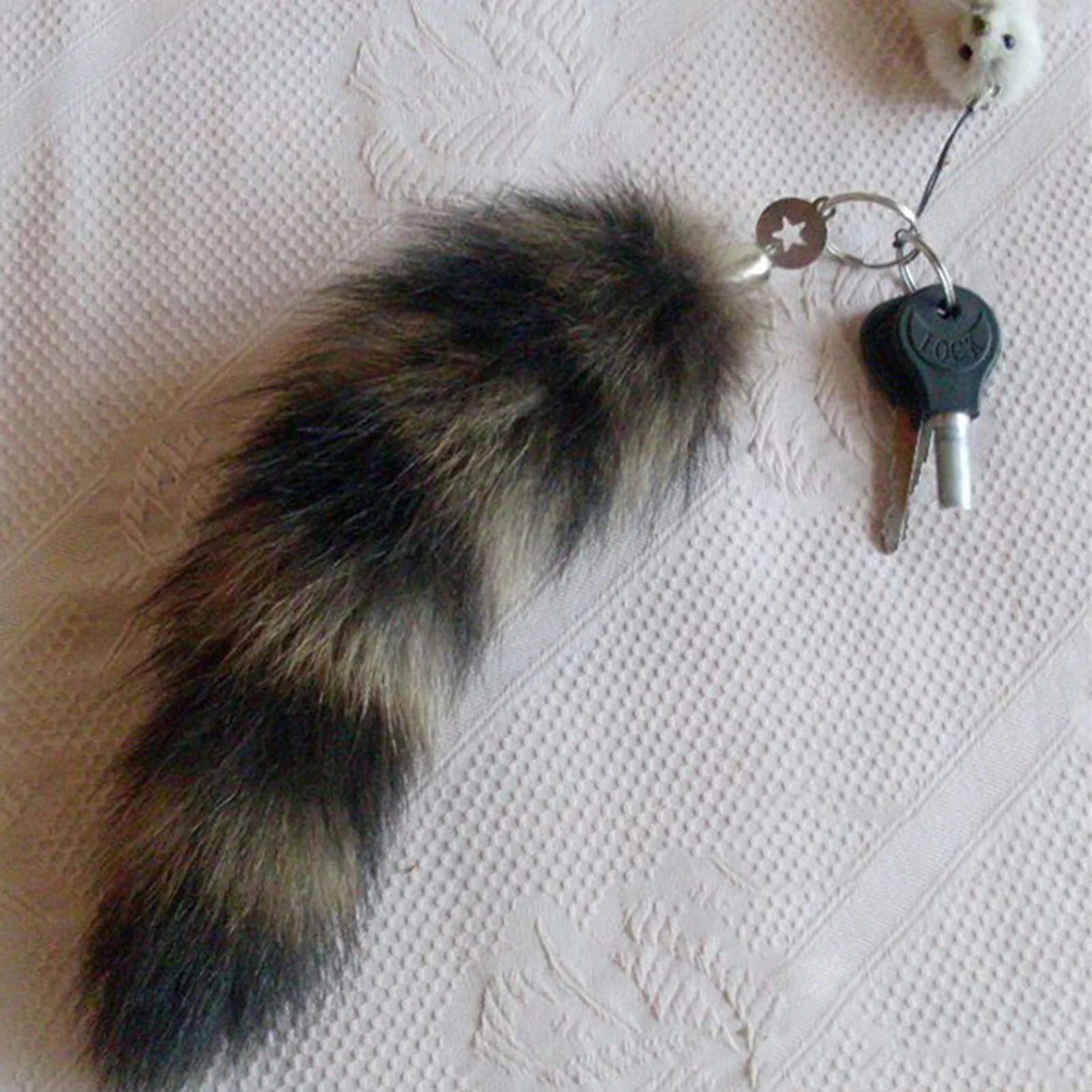 Plush-Fox Tail Keychain Furry 2024 Y2K Keyring Keychain 28cm Animal Tail Key-Pendant Cute Key Chains Bag Decoration Couple Gifts