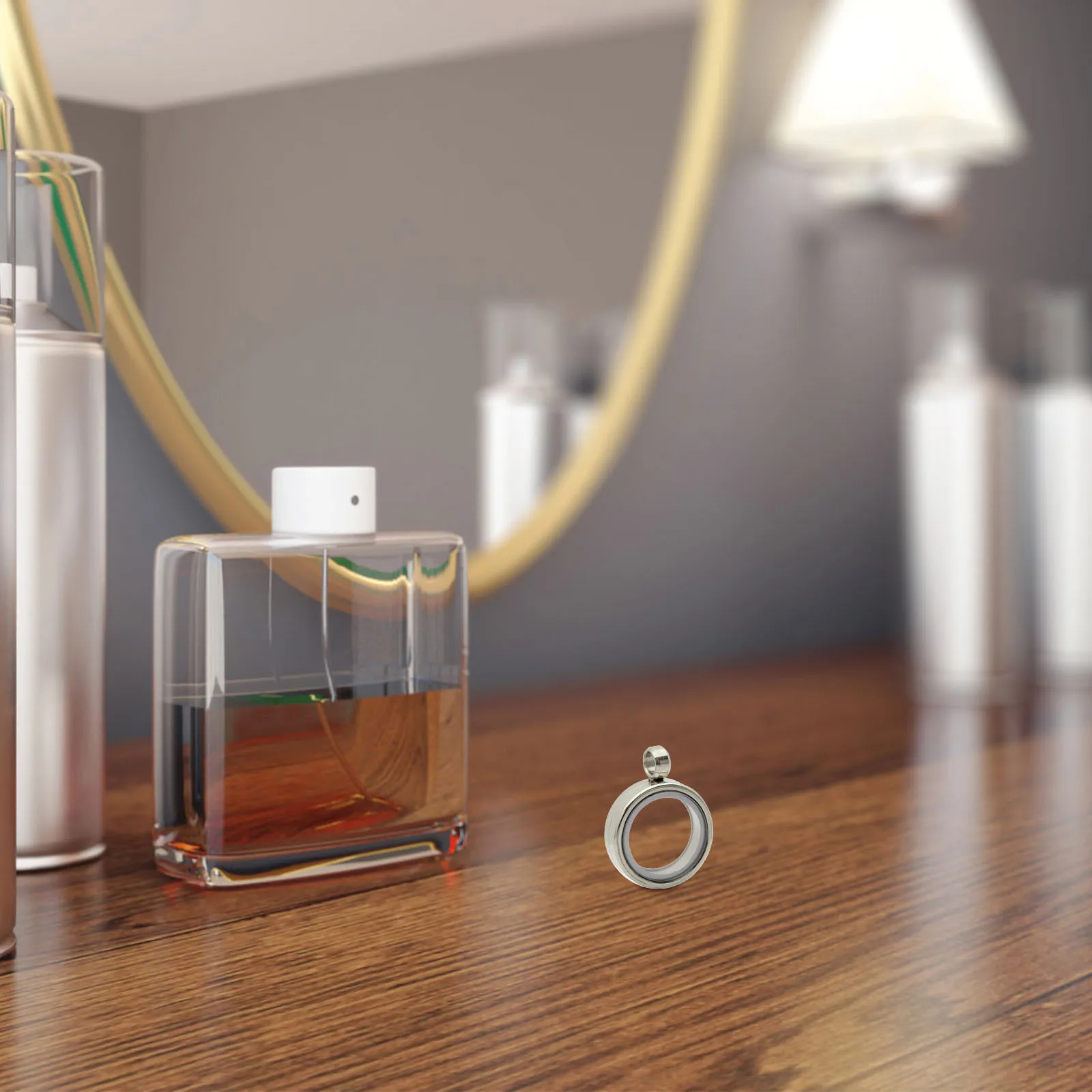 

Floating Round Locket Pendant Stainless Steel Clear Photo Frame Necklace for Personalized Jewelry Daily Wear Locket Necklace