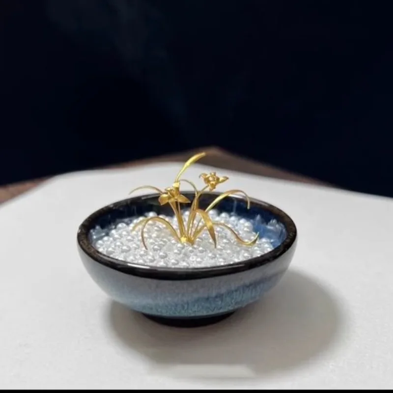 Kleine Orchidee Ornament Goldfarbe Nischendesign Licht Luxus High-End-Feeling Wohnzimmer Desktop-Dekoration