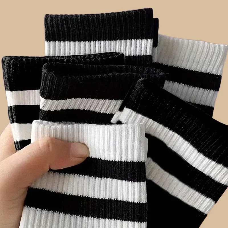 Chaussettes mi-tube respirantes à col rond pour hommes et femmes, chaussettes en coton de haute qualité, chaussettes simples à rayures noires et