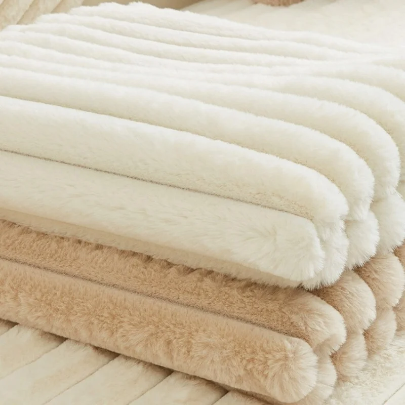 رشاقته أفخم شريط تقليد الأرنب الفراء عدم الانزلاق غطاء أريكة ، لفصل الشتاء غرفة المعيشة الأريكة مقعد ديكور الغلاف أريكة منشفة