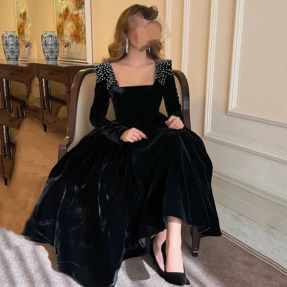 

Gorgeous Black Velvet Prom Dresses Long Sleeves Square Neck Saudi Arabia Women Formal Evening Gowns Ankle Length Dubai Party