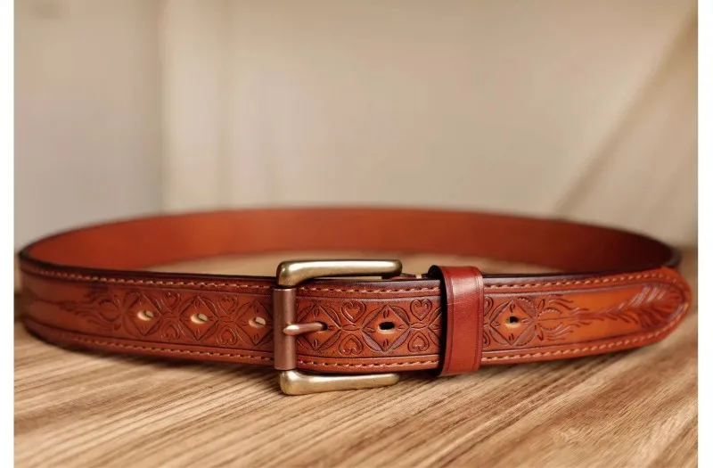 Herren-Jeansgürtel aus echtem Leder, lässig für jeden Tag, handgefertigt, 1,37 Zoll, geschnitzter amerikanischer Mode-Retro-Ledergürtel mit Geschenkbox – Detail 19