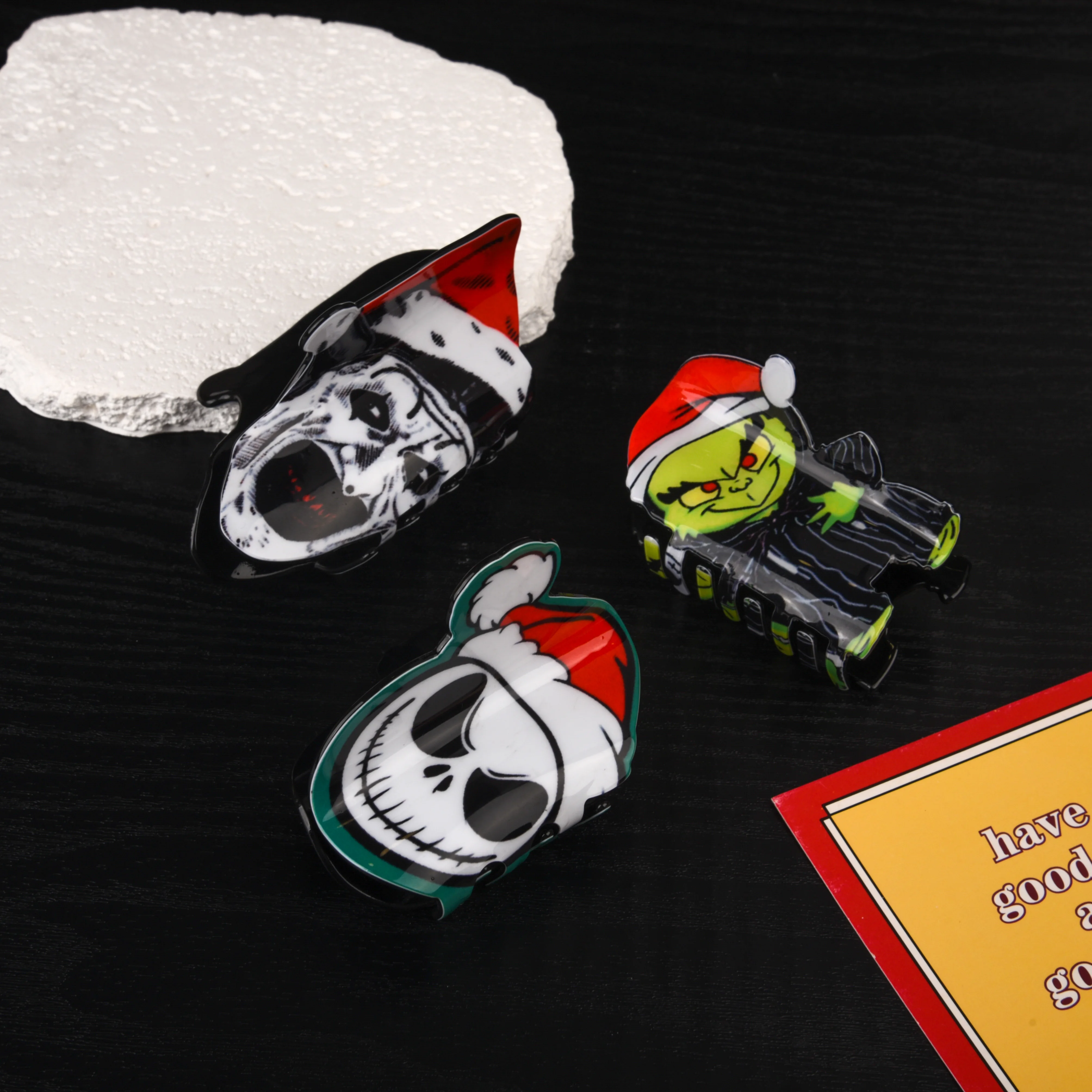 

Новая серия шляп на Хэллоуин и Рождество, коготь для волос, призрак, череп, акриловая заколка для волос в виде краба, шпилька ужасов для женщин, вечерние аксессуары для волос