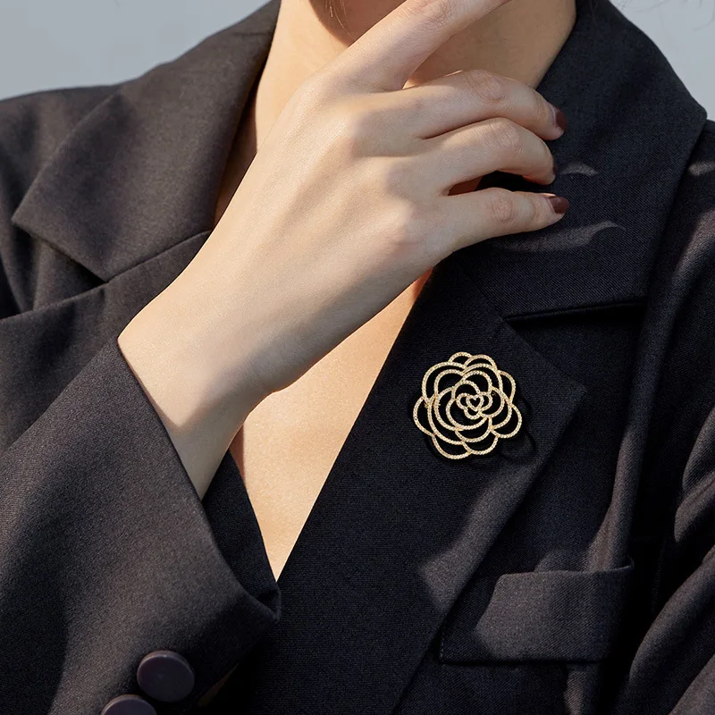 1pc New Classic Fashionable Versatile Lady Folower Shape Brooch Pin Exquisite High-end Women Men Fashion Delixate Shining Badges