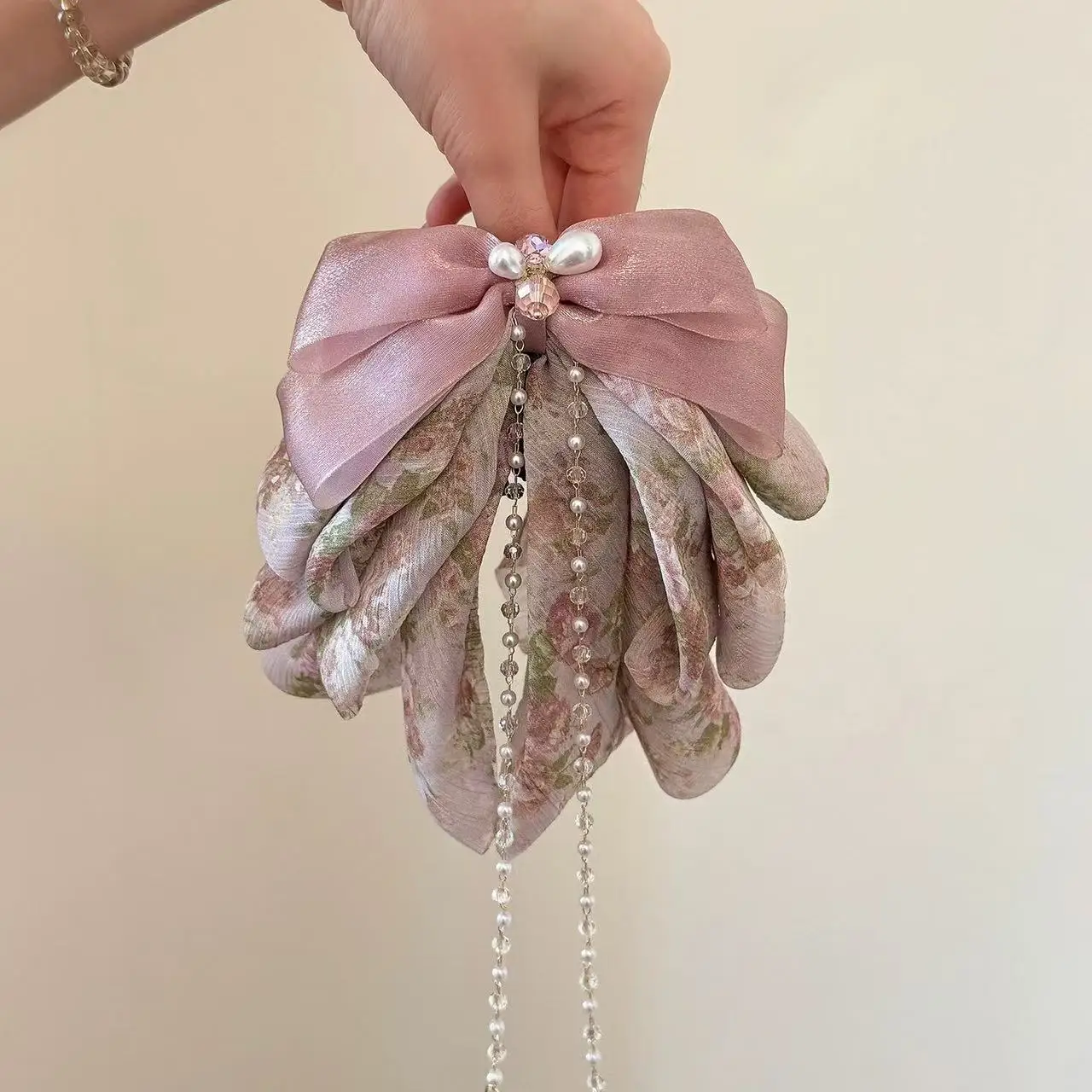 مخلب شعر شيفون مزين بالزهور - مشبك ذيل حصان ضخم، لمسات شعر أنيقة متعددة الطبقات من التول للنساء