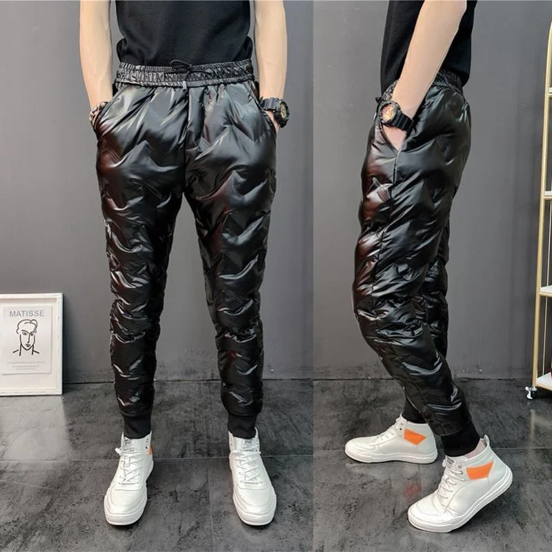 Pantalones ajustados de cuero brillante para hombre, calzas informales a prueba de viento, impermeables, gruesas y cálidas de algodón, invierno,