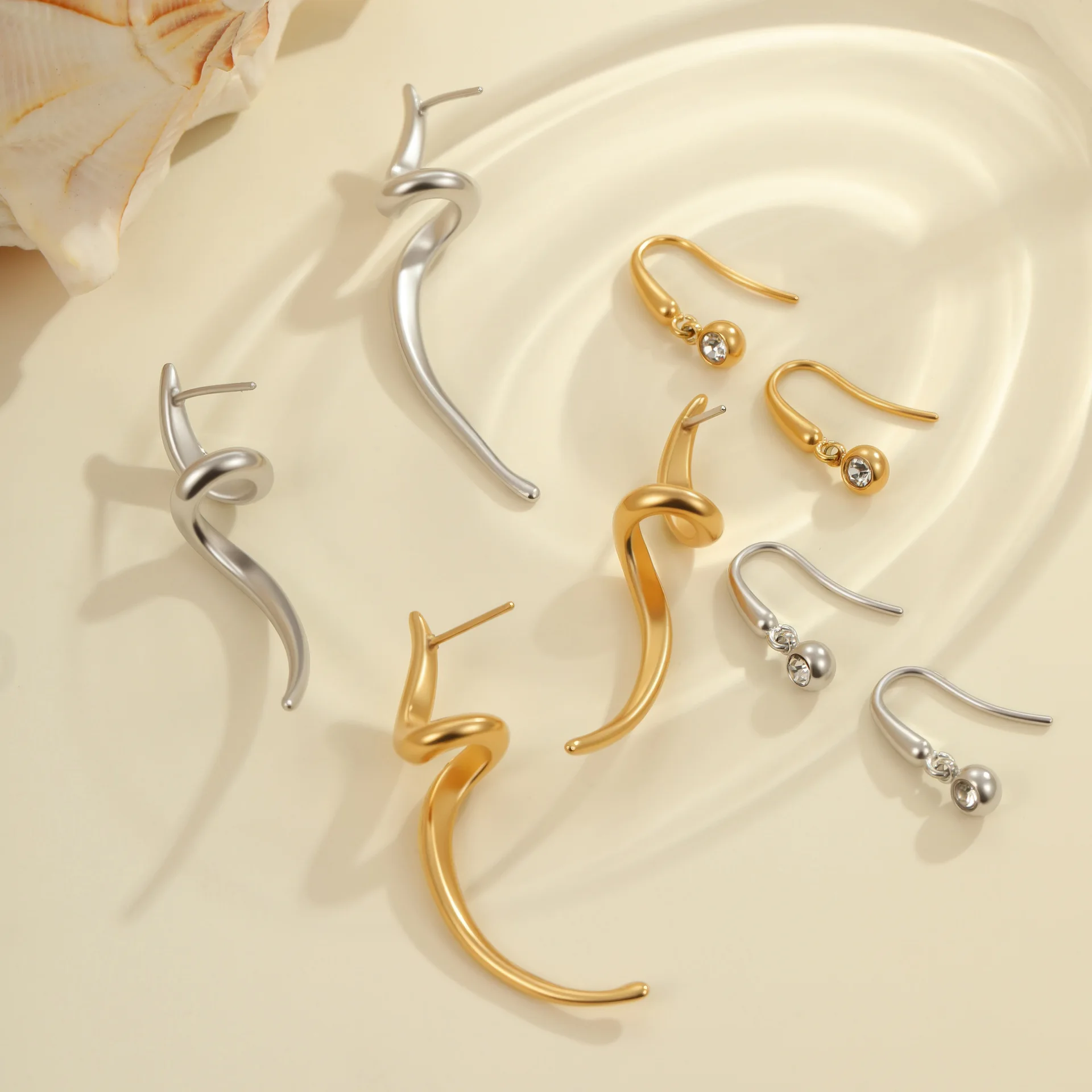 18K Gold Minimalist Curve Wrap Hook Earrings,Waterproof Non-Fading Stainless Steel,Abstract Fluid Crawler Ear Jewelry Gift