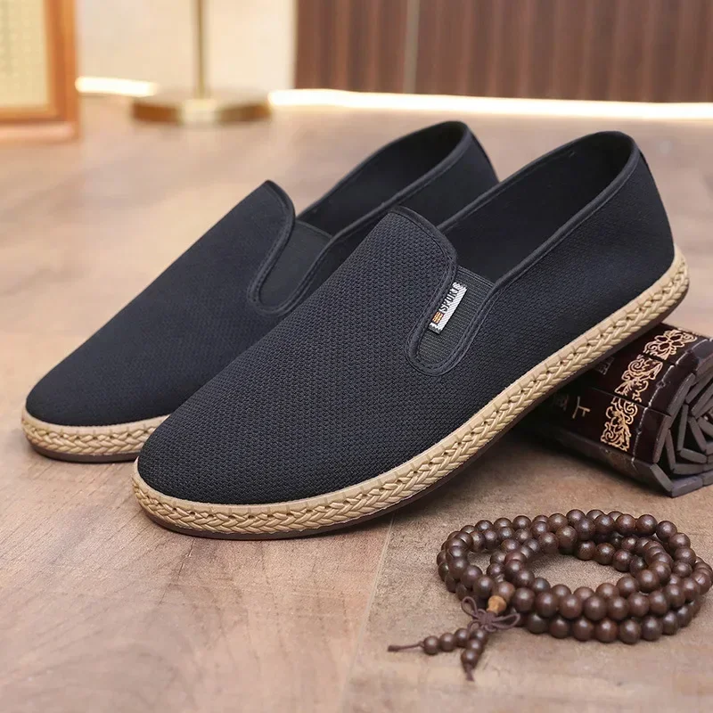 

New Men's Old Beijing Cloth Shoes Breathable Soft soled Anti slip Fashion Casual Middle aged Lazy Shoes (Take one size larger)