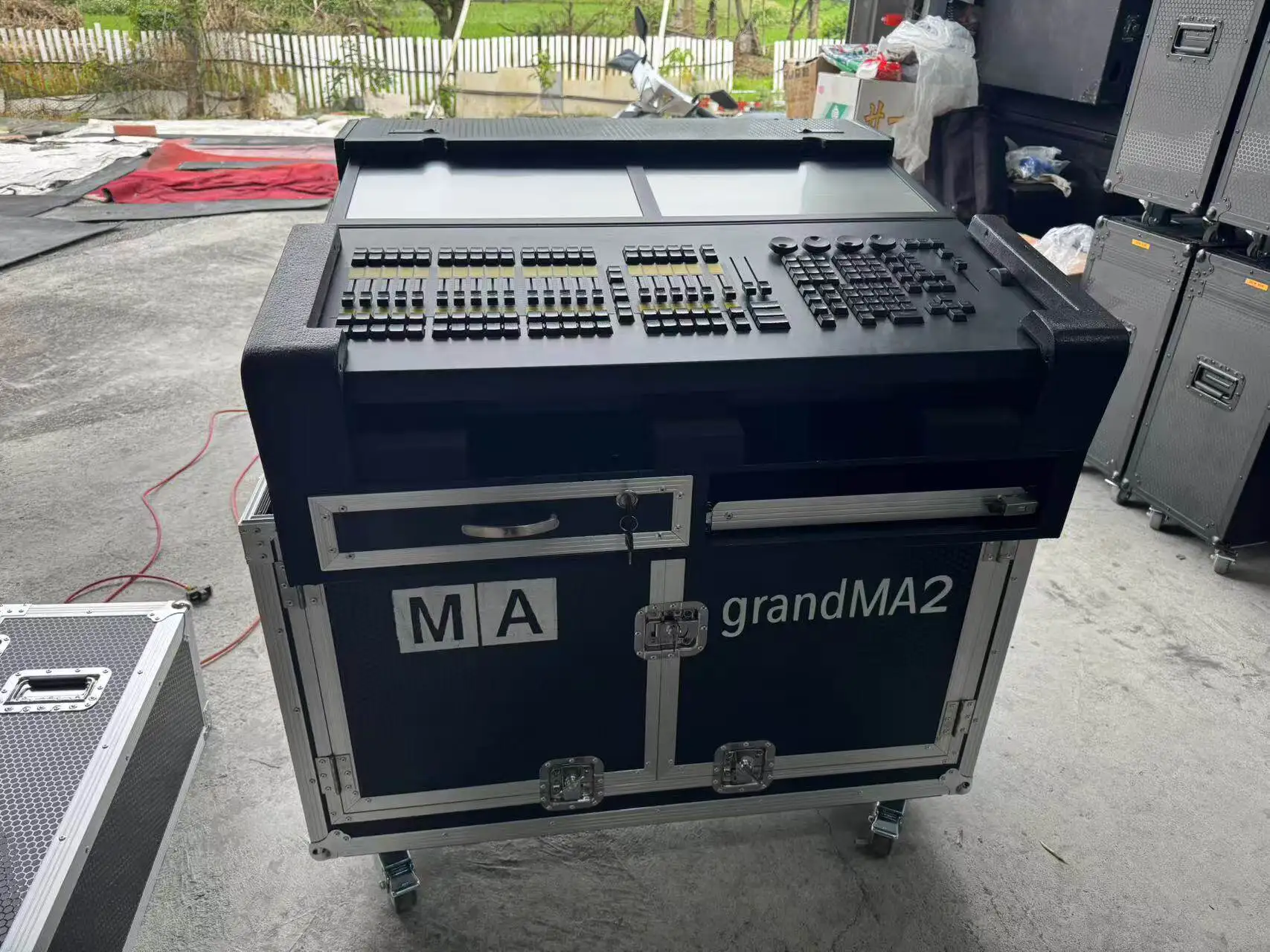 

Кейс для оборудования MA2 с гидравлическим механизмом, усиленный, водонепроницаемый и ударопрочный защитный кейс Rick case.