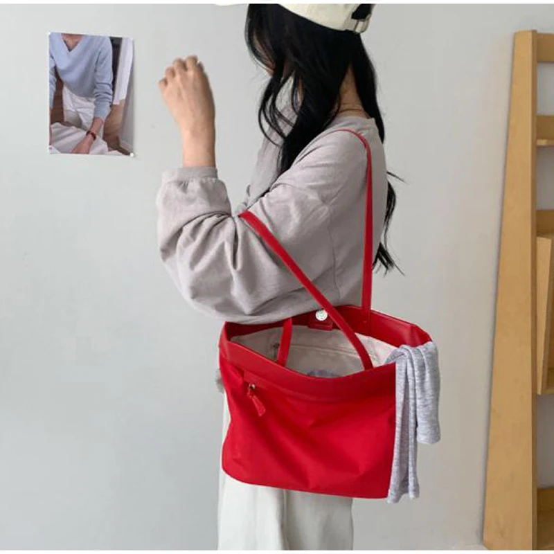 Koreanische Schultertasche, Leichte Damen-Handtasche mit Großer Kapazität aus Nylon, Vielseitige Shopper-Tasche für Arbeit und Freizeit – Detail 4