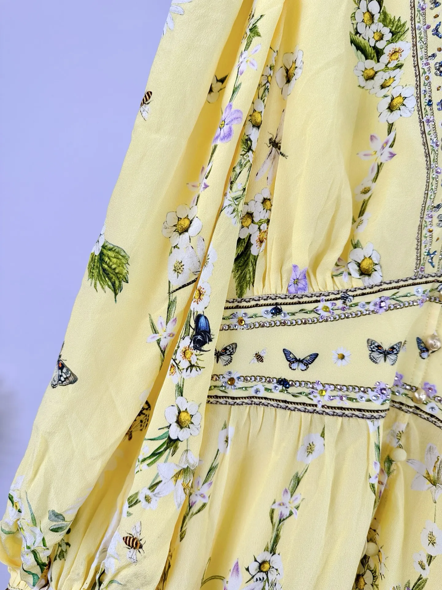 Robe superposée jaune pour femmes, imprimé floral, perles de cristal, col en v, manches longues, simple boutonnage, Mini Robe de vacances 100% soie