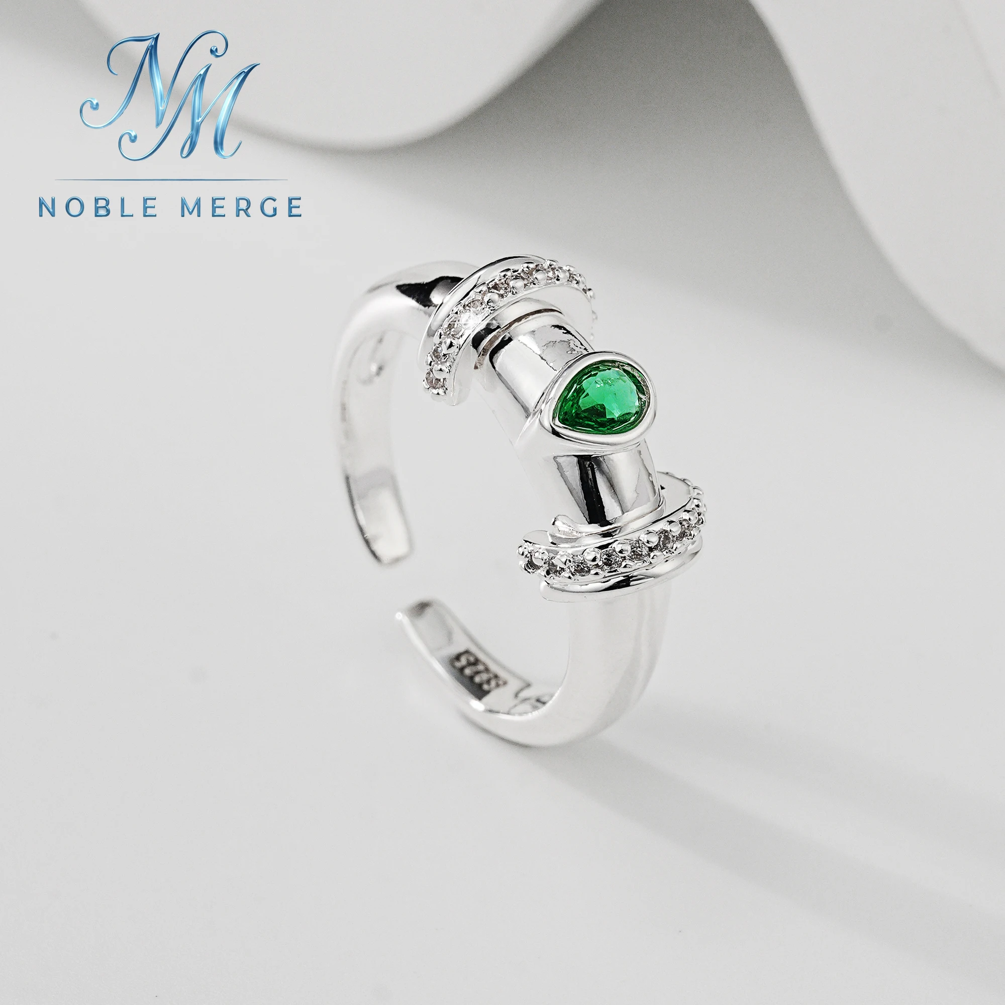 925 Sterling Silver White Gold Plated Green Moissanite Open Ring for Women Pear Cut Stone Halo Pave Sparkling Wedding Party Gift