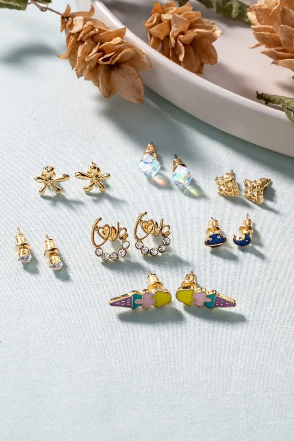 Figured Set Earrings, 7 Pairs, With Different Designs, Suitable for Daily Use, Special Occasions. You Can Gift. Free shipping