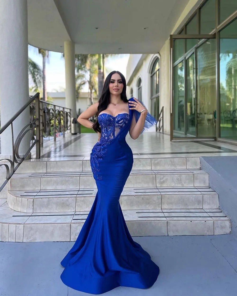 Msikoods vestido de noche azul real de lujo, vestido Formal de sirena de satén con cuentas de Dubai, vestido de graduación de un hombro, tren desmontable