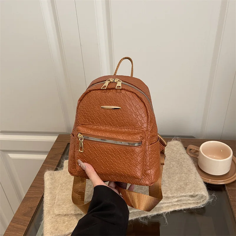 

2025 autumn and winter new retro and simple backpack casual and personalized style women's bag luxury design