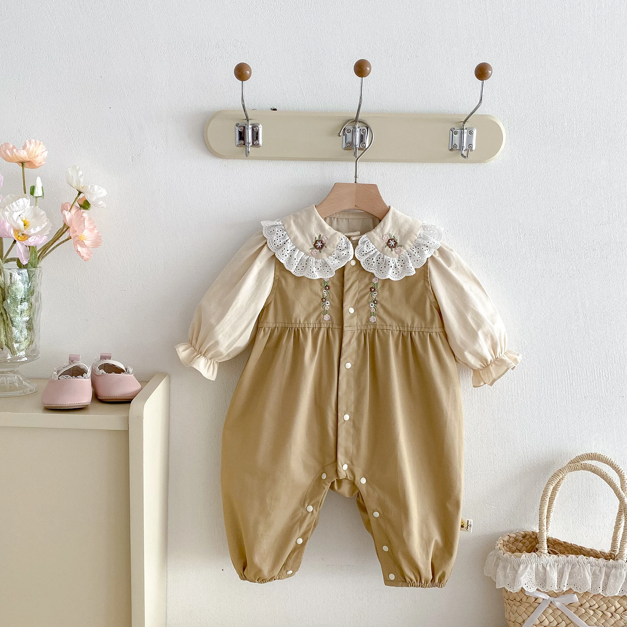 

Autumn baby jumpsuit set, new child baby embroidered jumpsuit, 100-day first birthday Korean style two-piece set