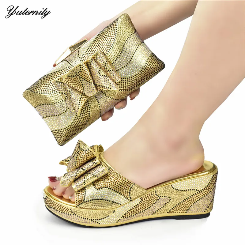 

High Quality Italian Golden Color Shoes And Matching Bag Set Fashion Decorated With Rhinestone Shoes And Bag Set For Occasion