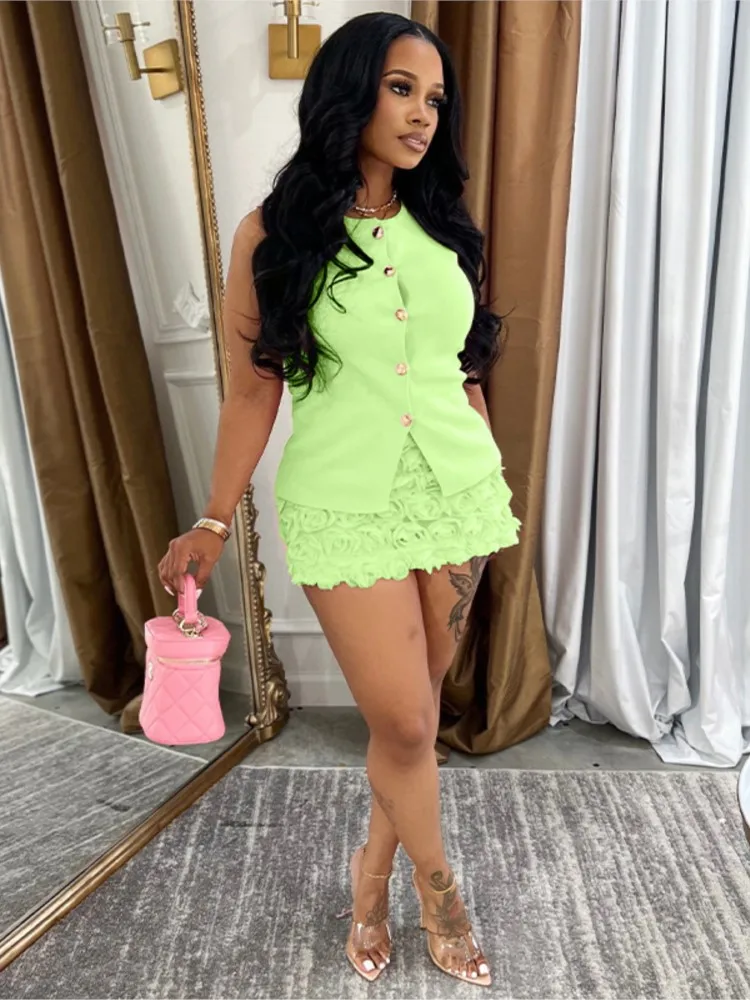 

Топ без рукавов + короткая юбка, комплект из двух предметов для женщин, летняя мода, однотонные однорядные блузки с пряжкой, костюм, женский кружевной дизайн