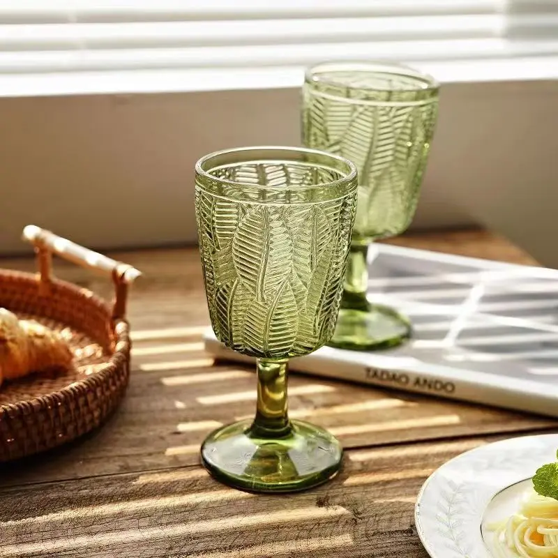 300ML Green Vintage Glass Goblet Wine Glasses Stemmed Glass Cup Wine Goblet Leaf Pattern Embossed Glassware for Wedding Party