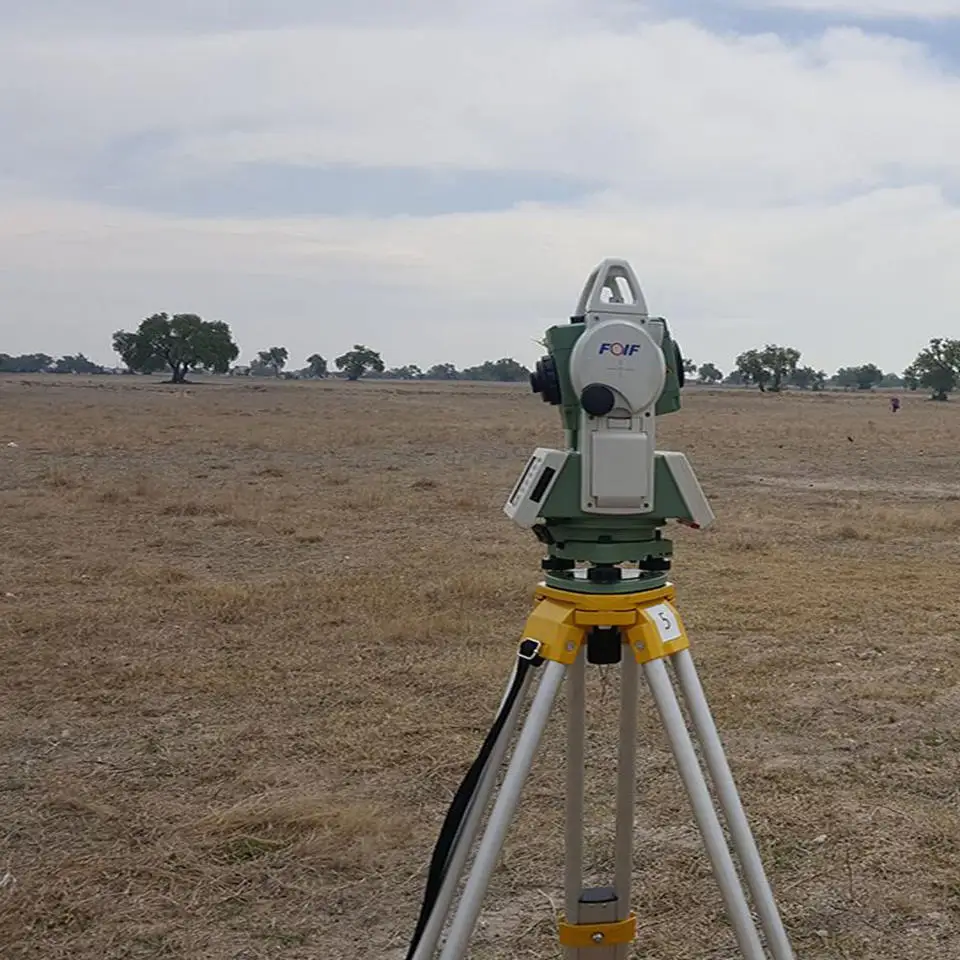 FOIF RTS332 Reflectorless 1000m Total Station Quick measurement Accuary 2\'\' Total Station with LED backlight screen