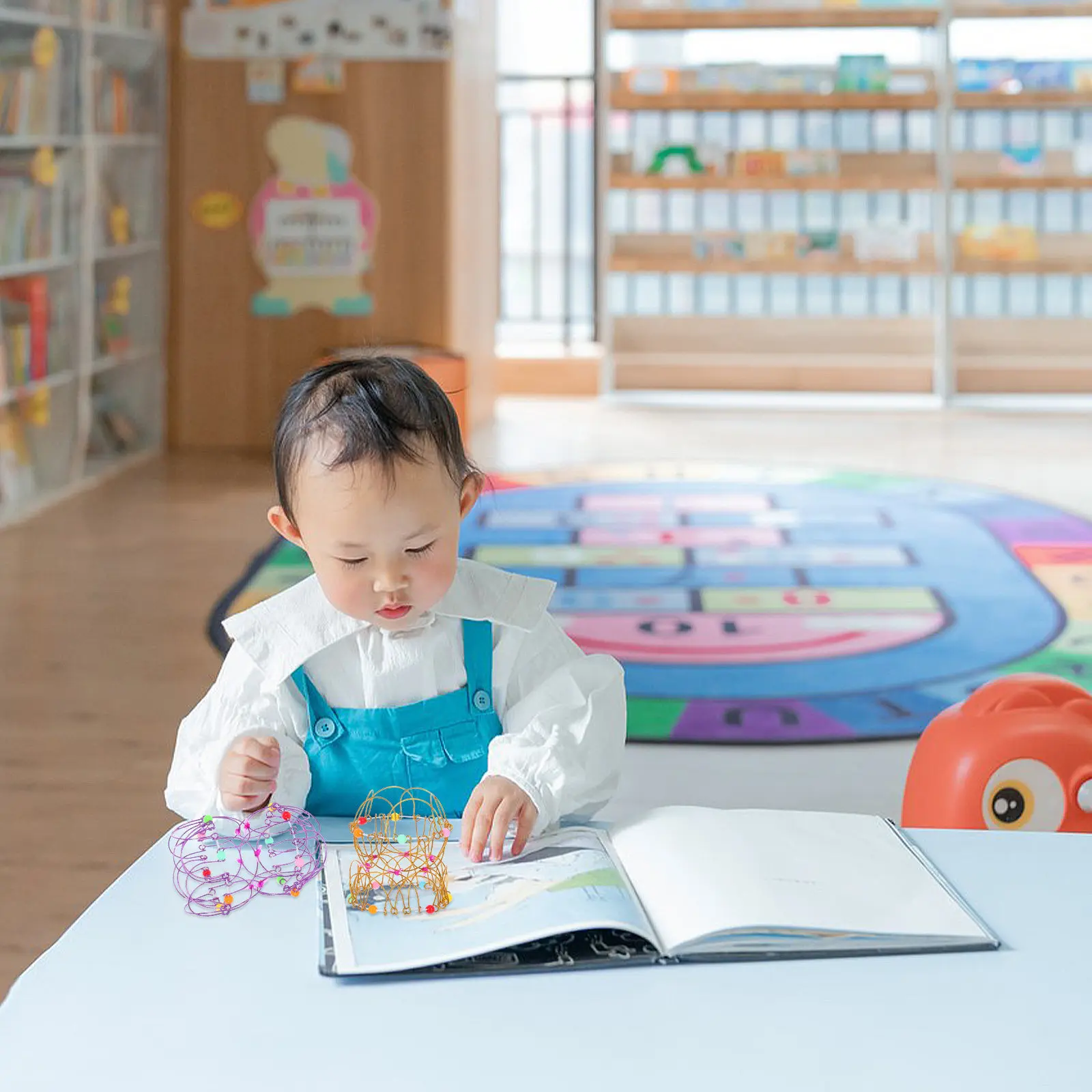 

2Pcs Flexible Iron Magical Loop Creative Transforming Trick Props for Kids Imagination Logic Stage Performance Supplies