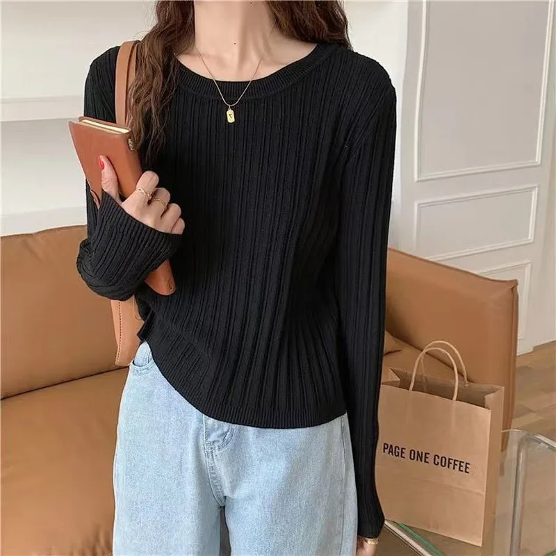 Sweater rajut leher bulat pendek, atasan rajut ramping gaya Barat longgar dan serbaguna, leher bulat warna polos edisi Korea musim gugur/musim dingin