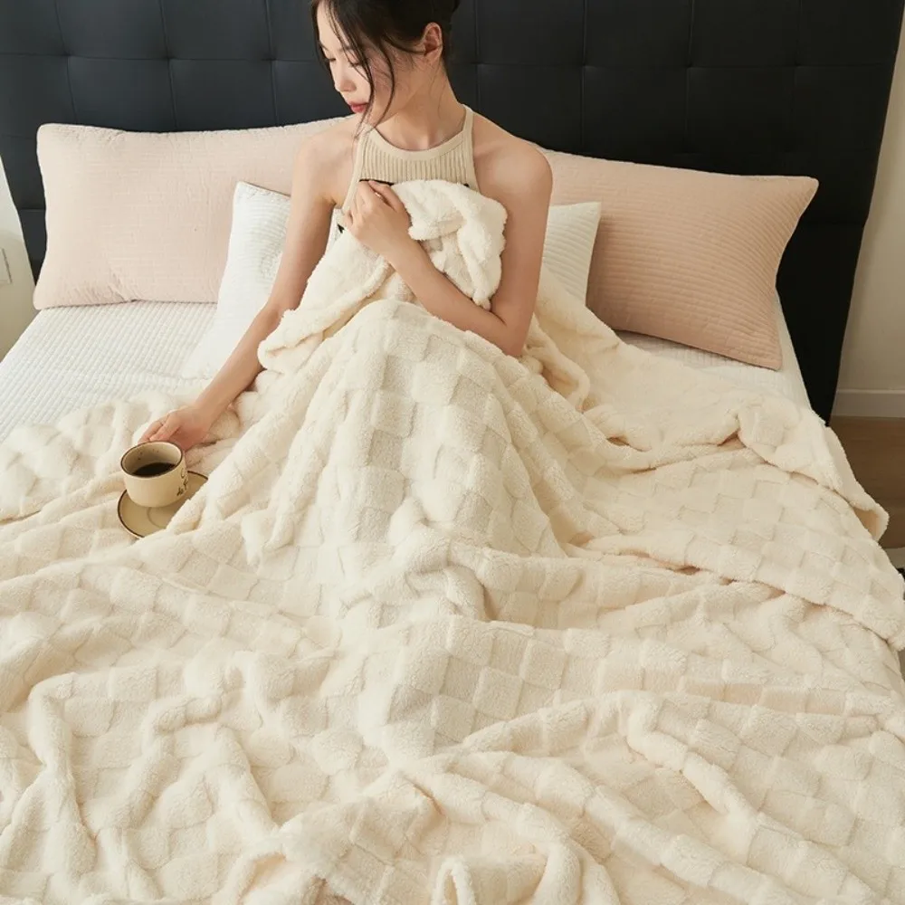 

Universal Thick Warm Fleece Blanket Plush Soft Square Texture Warm Blanket Comfortable Solid Color Bed Blanket Travel Use