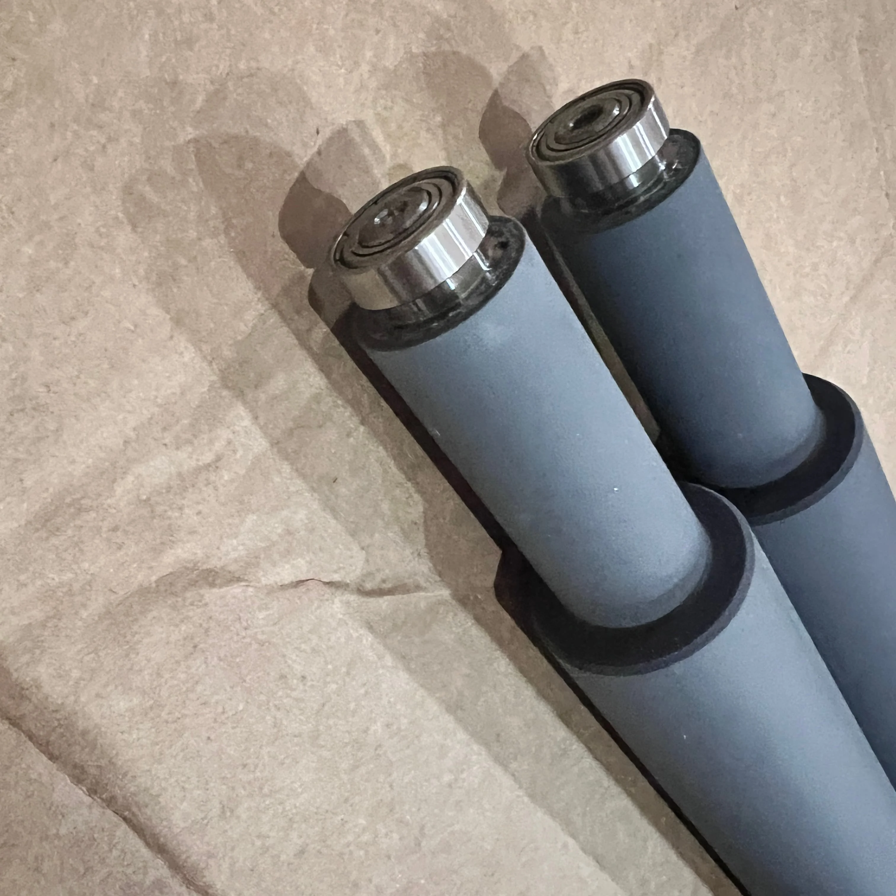 

Прижимной ролик RV A4 в классическом стиле 023-75120 Для использования в Riso RZ 200 220 300 310 EZ 200 220 300 Запасные части для дубликатора