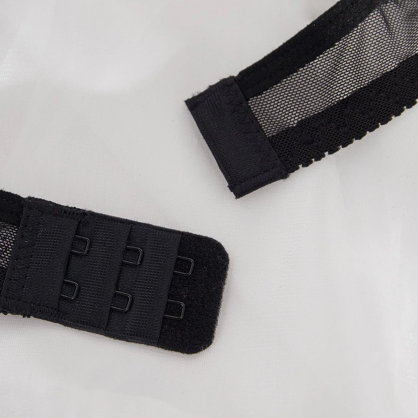 مثير Underwire لطيف رفع Strappy المطرزة شبكة شير مجموعة الملابس الداخلية انظر من خلال اللباس الداخلي الصدرية