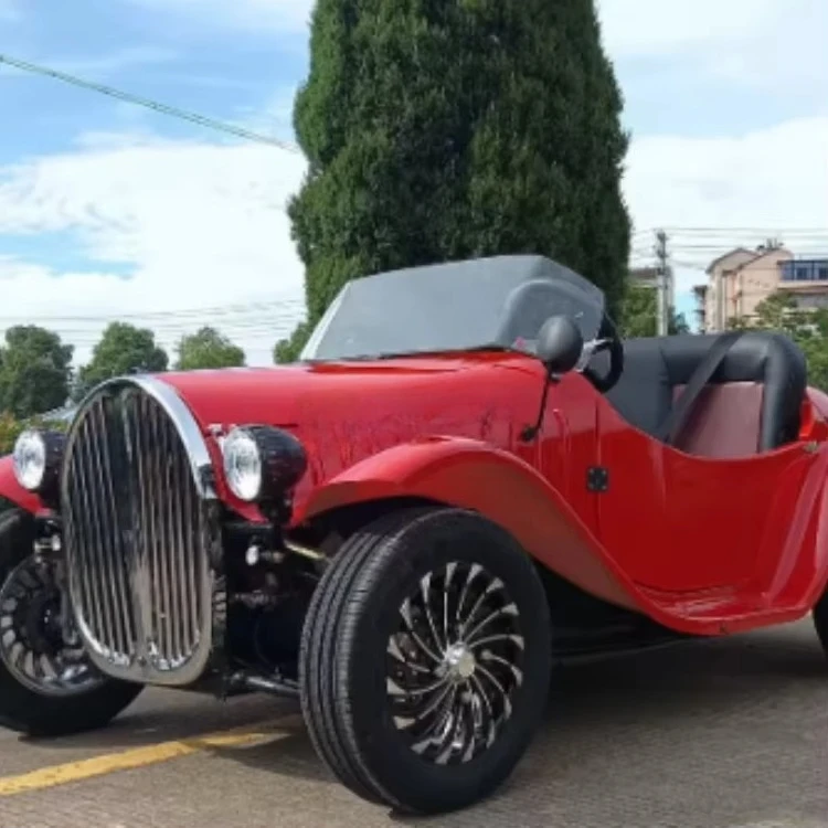 Reliable 2-Seater Electric Classic Car Personal Commuter Antique Sightseeing Electric Vehicle Fast Charging Station