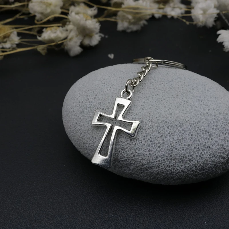 Fashion Hollow Cross Pendant Keychain For Women Men Creative Car Key Ring Simple Retro Backpack Decoration Accessories Gifts