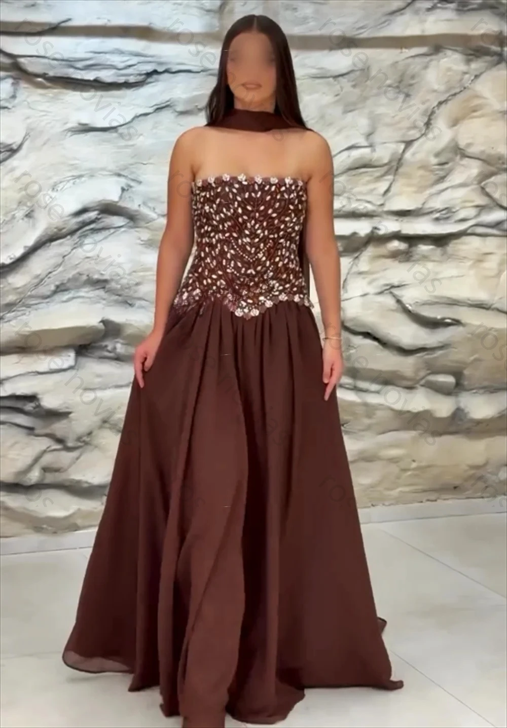 جودة عالية مخصصة الشيفون الطية حجر الراين حمالة فساتين طويلة مخصصة مناسبة حفلة موسيقية المرأة الفاخرة مساء ثوب الحزب