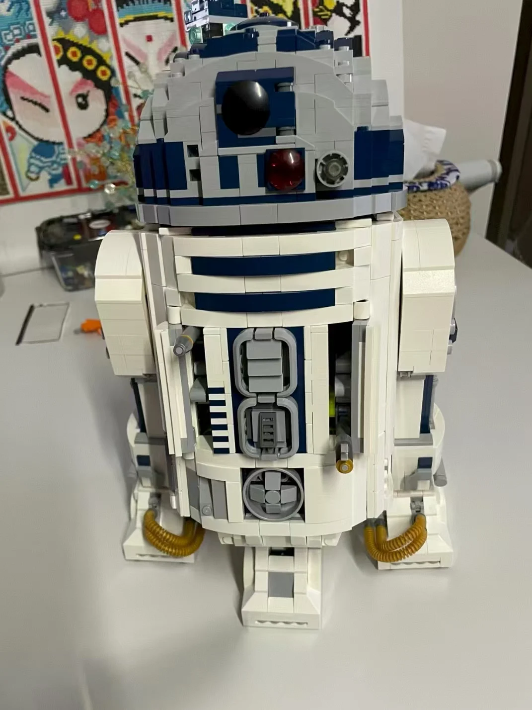 2026 spot desktop decorations R2D2 decorative model ornaments 1050 pieces Christmas and birthday gifts