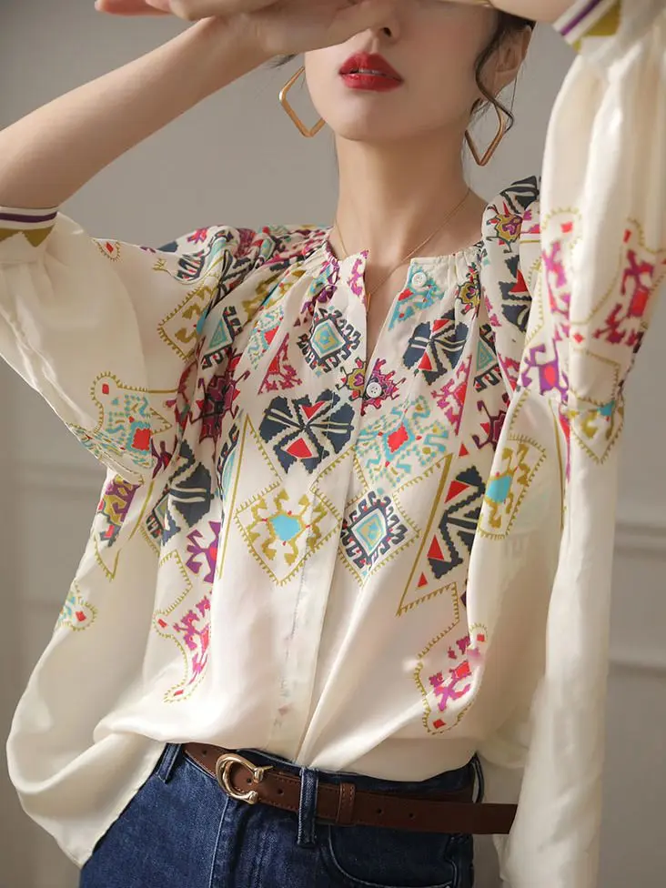 Spring and Autumn Pregnant Women's 2023 New Arrival Fashion Ethnic Style Top Print Shirt Creative Retro Maternity Top LF037