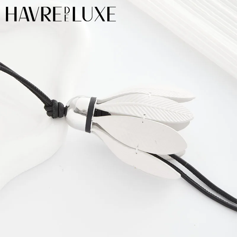 Badminton leather bag charm white keychain bag pendant decoration high luxury girl gift bag accessories