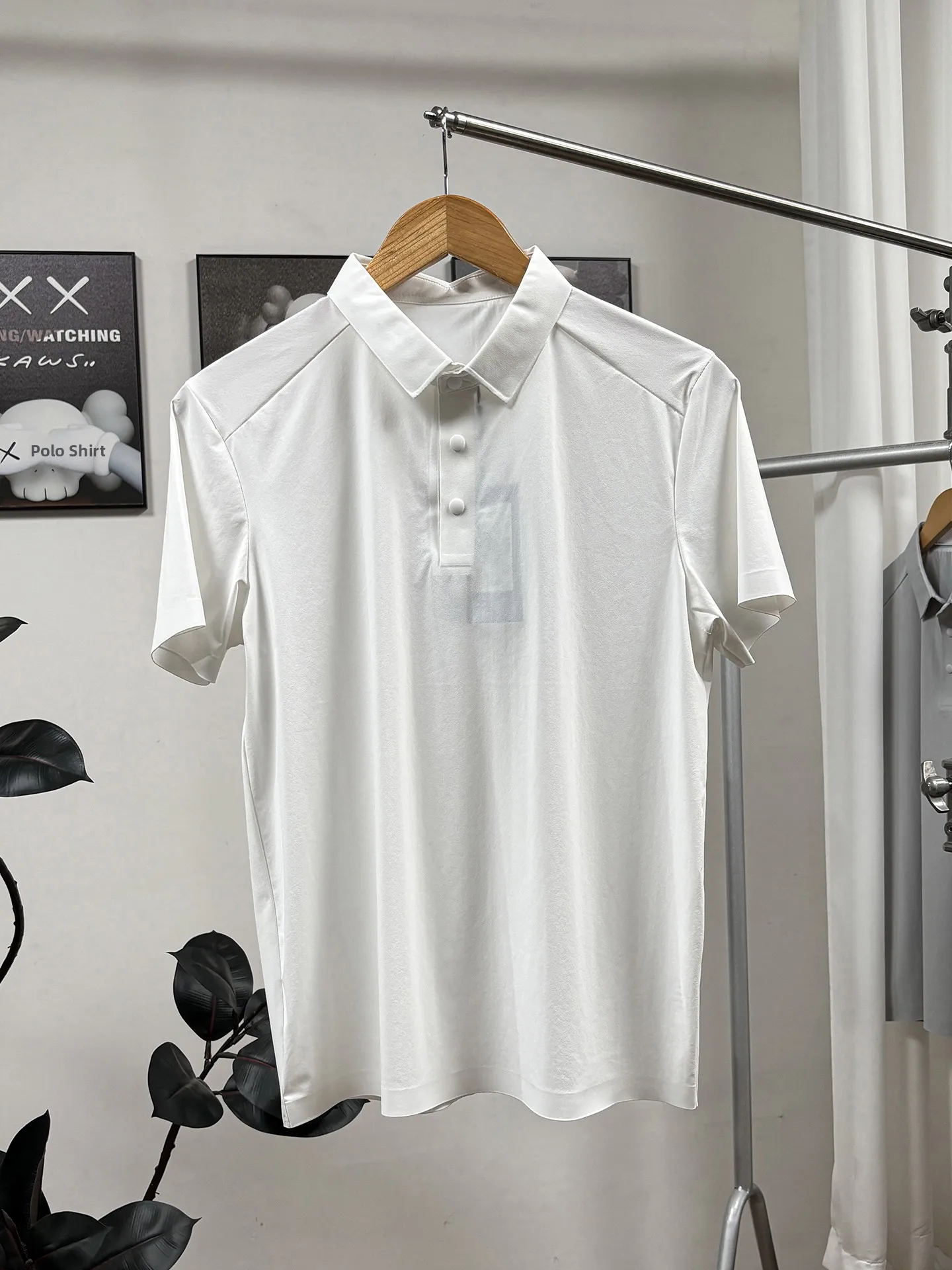 

Cooling Sensation Seamless Outdoor Men's Lightweight Breathable Quick Dry Sun Protection Short Sleeve Shirt T-Shirt