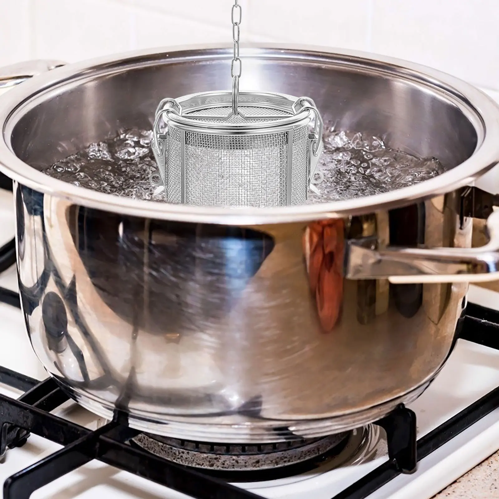 

Stainless Steel Seasoning Strainer Spice Infuser Extended Chain Hook Fine Mesh Filter Basket for Soup Tea Brewing