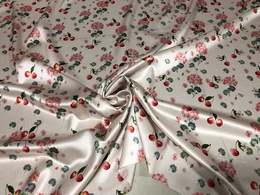 Designer Cloth 19 Momme Real Silk Spandex Silk Satin Fabric Sweet Small Flower Inkjet Silk Fabric Dress Shirt