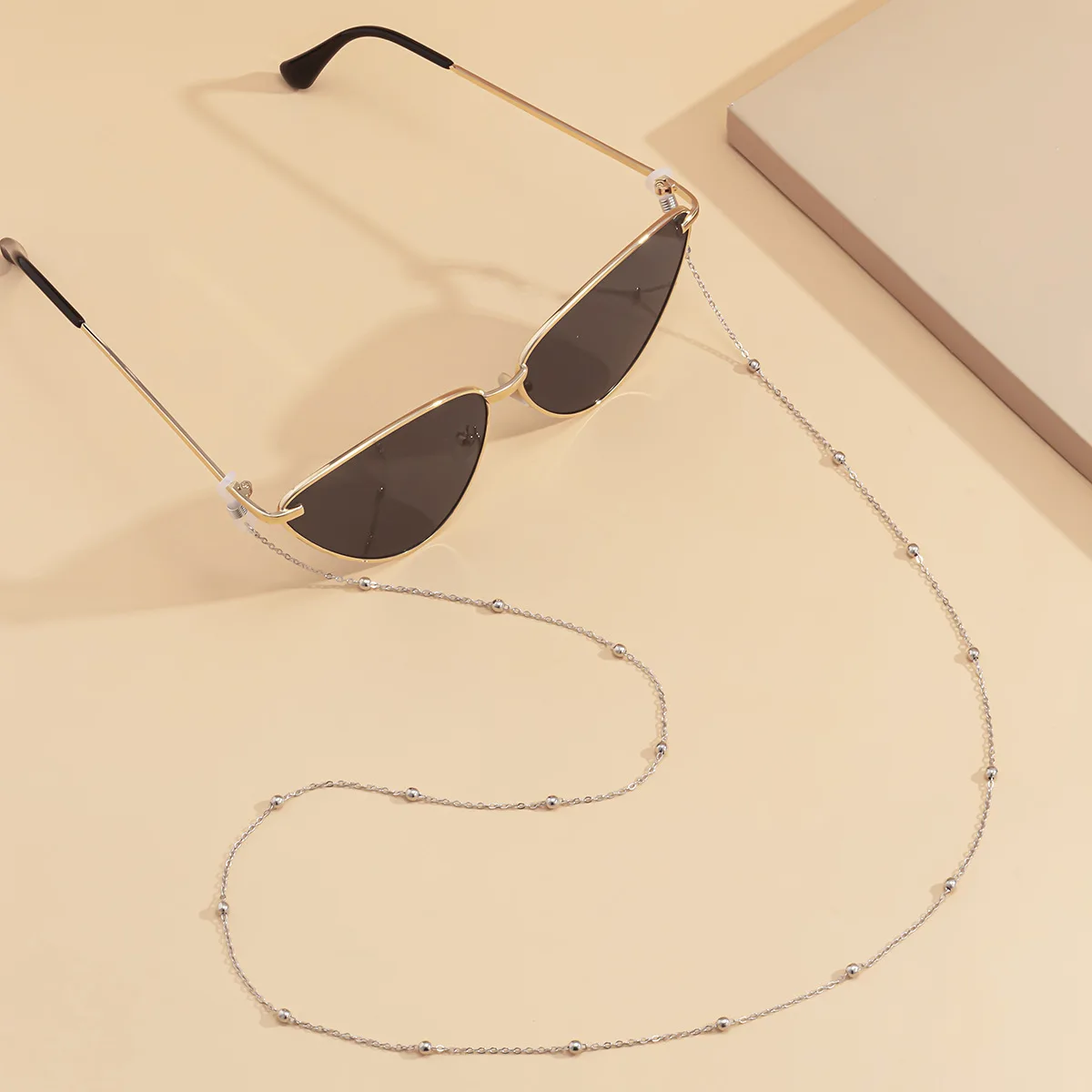 Catena per occhiali in metallo alla moda transfrontaliera europea e americana, tracolla per evitare che cadono gli occhiali, catena per maschera, cinturino per maschera, cinturino per occhiali