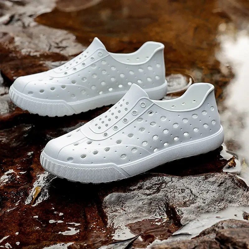 

2026 Beach Sandals Perforated Shoes Mens Anti Slip Work Shoe Summer Garden Shoes Water Shoe Ultra Light Outdoor Walking Shoes