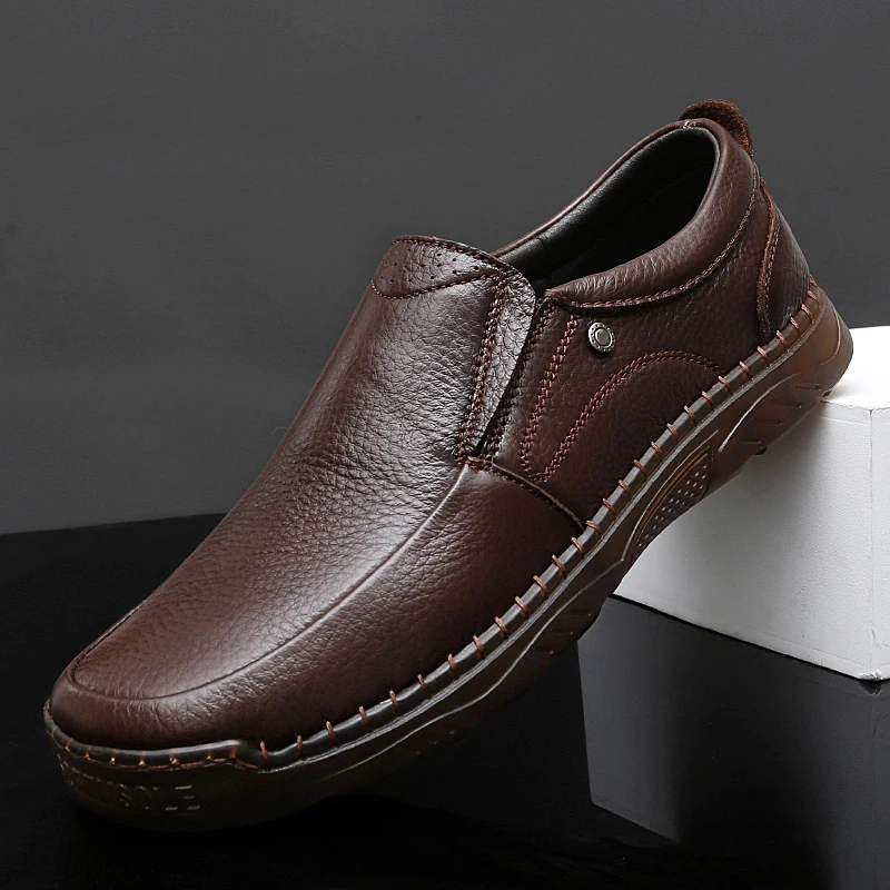 Hoge Kwaliteit Echt Lederen Schoenen Voor Mannen Loafers Handgemaakte Slip On Business Schoenen Klassieke Zachte Mocassins Mannen Flats Schoenen