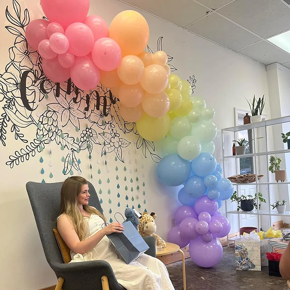 مجموعة بالونات لاتكس باللون الوردي مكونة من 111 قطعة مناسبة لحفلات أعياد الميلاد وحفلات الزفاف وحفلات عيد الحب